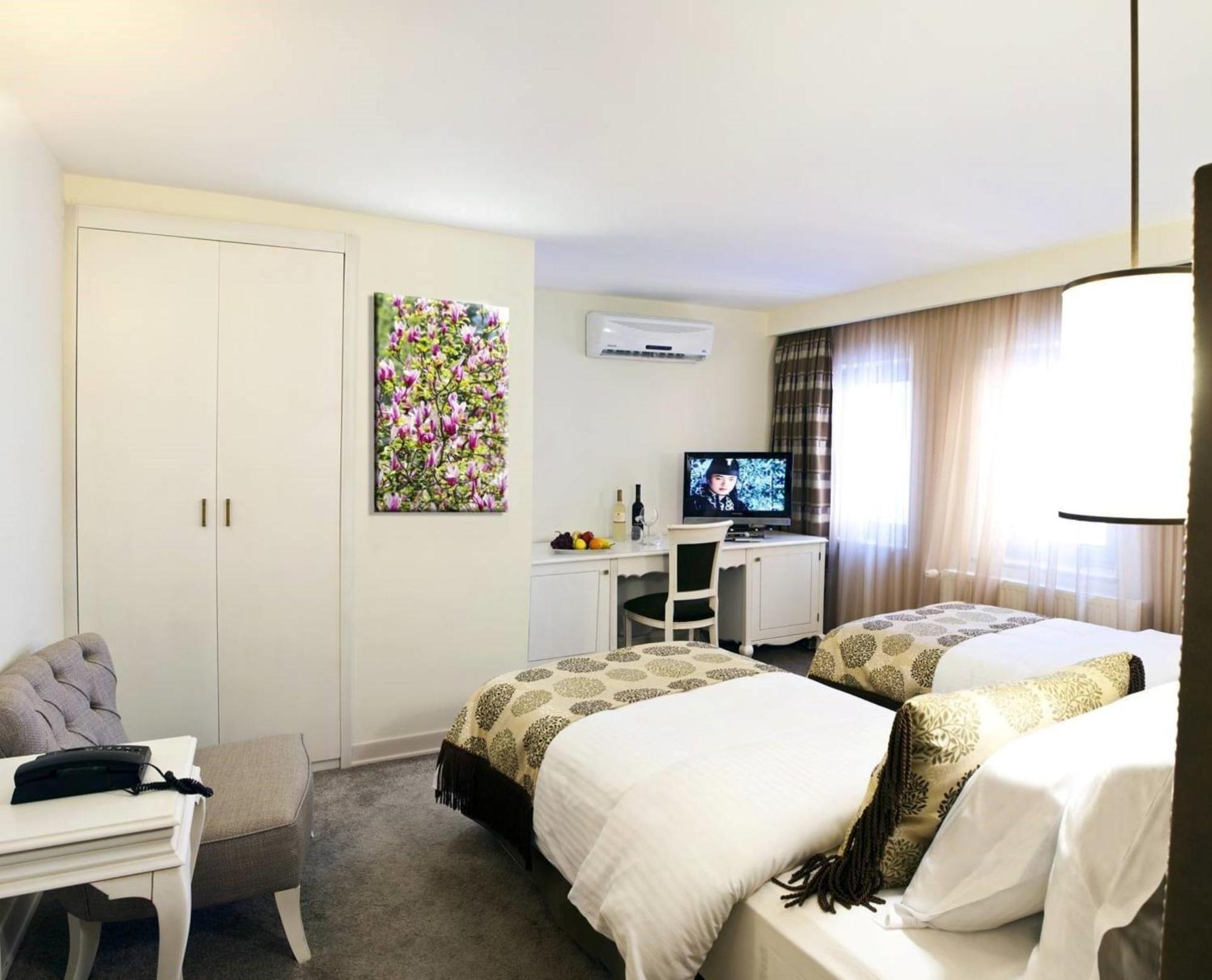 Taximtown Hotel Istanbul Exterior foto